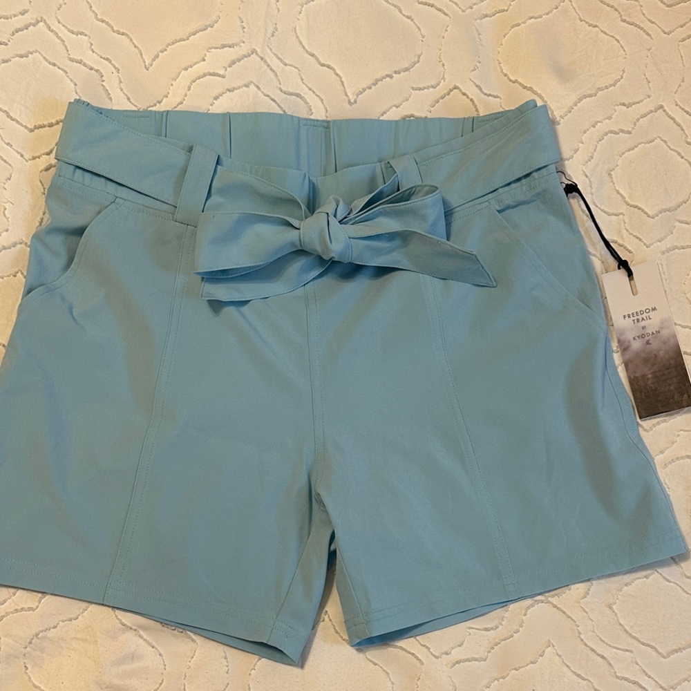 Kyodan Light Blue High-Waist Tie-Front Shorts